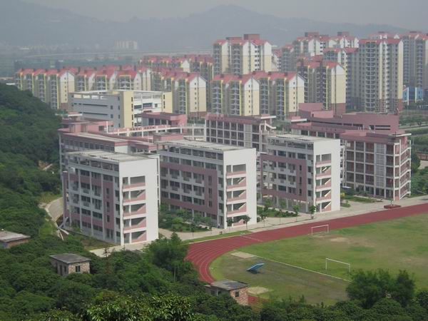 南沙開(kāi)發(fā)區(qū)第二中學(xué).jpg
